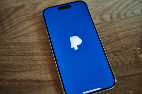 Comparatif PayPal vs Wise vs Skrill : Quelle solution choisir en Afrique francophone ?
