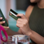 Ouvrir un Compte Bancaire en Ligne Sans Justificatif : Le Guide Complet 2025